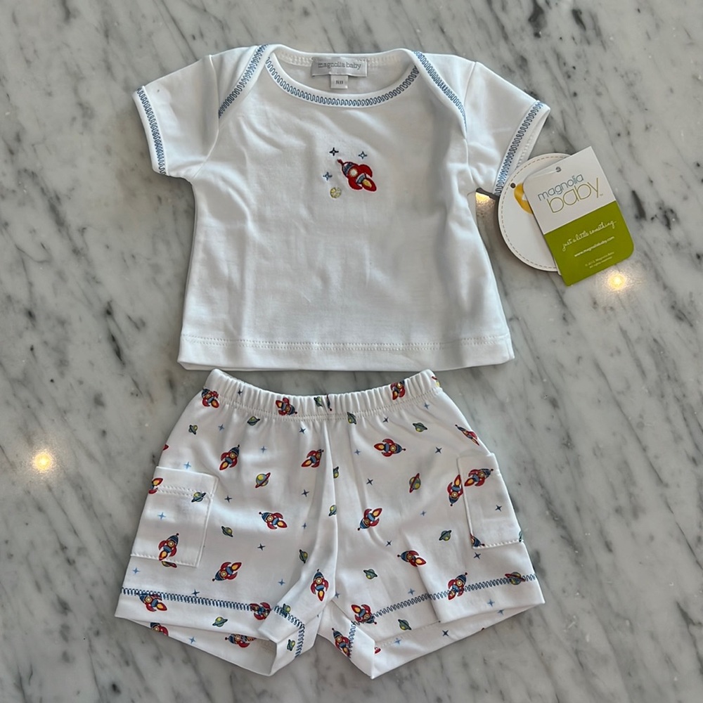 New Magnolia Baby Rocket Ship 2 piece shorts set